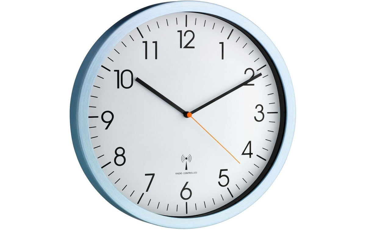 TFA Funk-Wanduhr