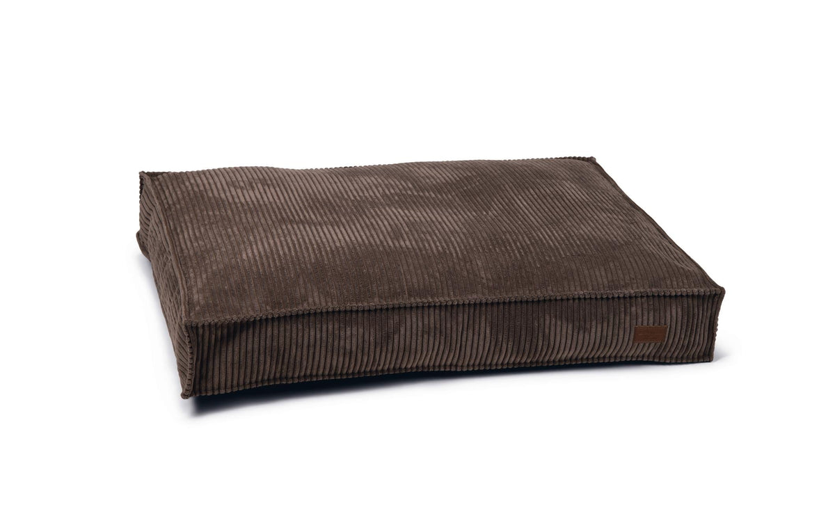 Designed by Lotte Liegekissen Ribbed Braun