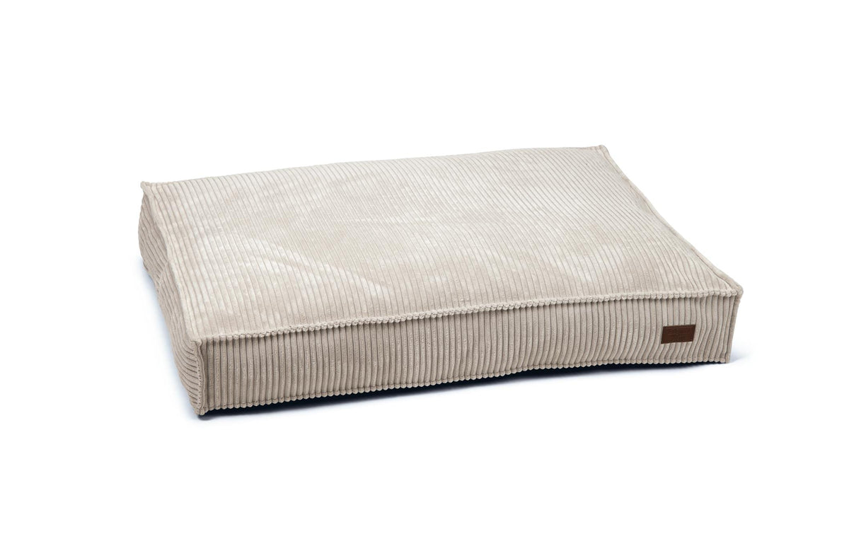 Designed by Lotte Liegekissen Ribbed Grau