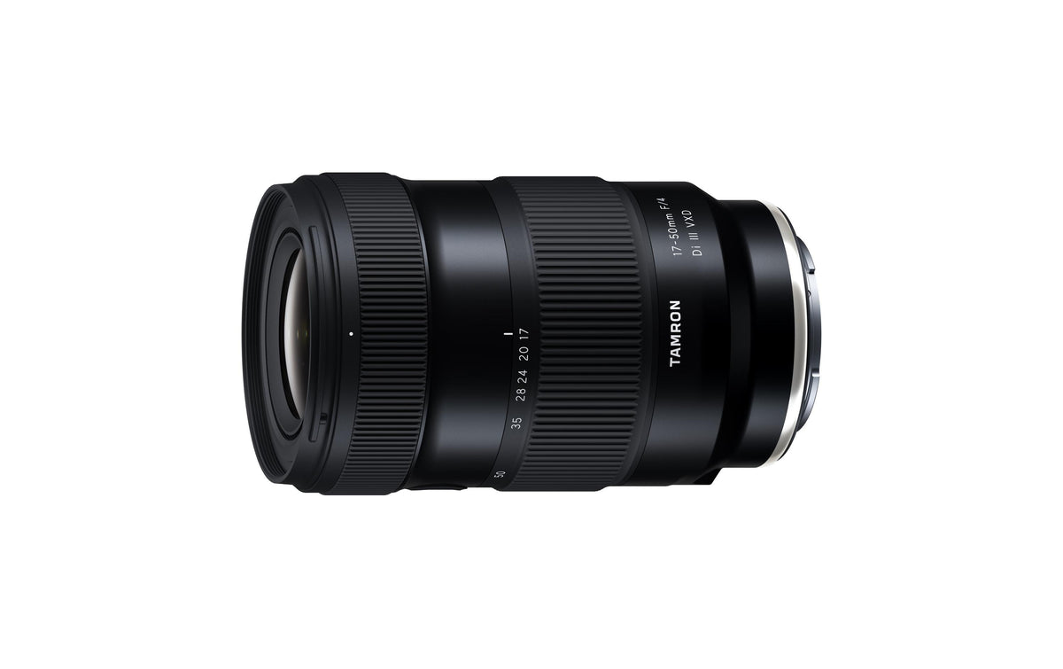 Tamron AF 17-50mm f / 4.0 Di III VXD