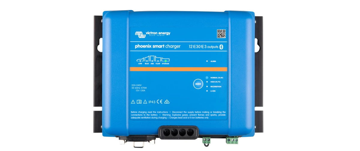 Victron Energy  Smart IP43 12V 30A 3