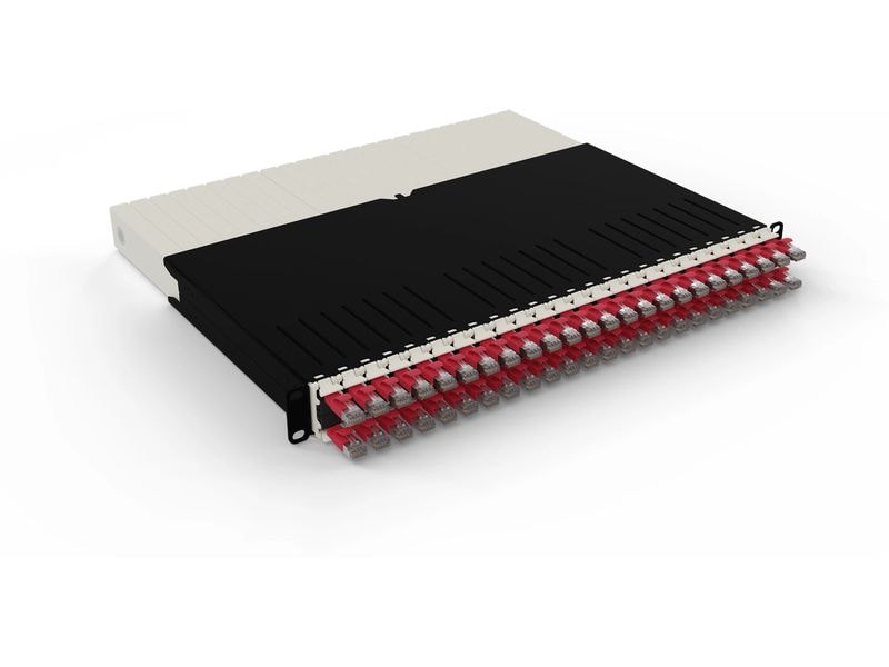 Patchbox | patchbox.one / 8RU / | Cat 6A, STP, 0.8 m, Rot