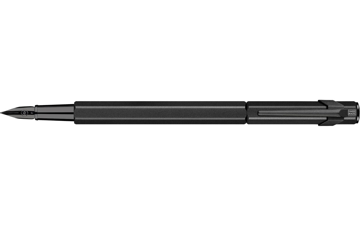 Caran dAche Füllfederhalter 849 Black Code