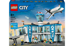 Flughafen mit Flugzeug