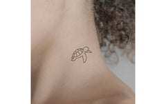 minink | Tattoo Schwimmende Schildkröte | Grösse: S (3.3 cm x 4.0 cm)