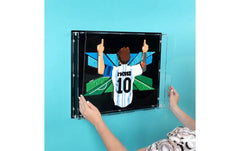 iDisplayit | Acryl-Wand-Display LEGO 43018 Messi | Torjubel - Mit schwarzem Hintergrund