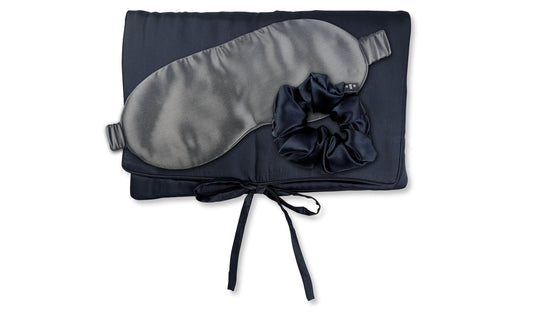 Ailoria | TRAVEL SET BEAUTY M Black | 1x Silk bag,1x Sleepingmask, 1x Scrunchie M