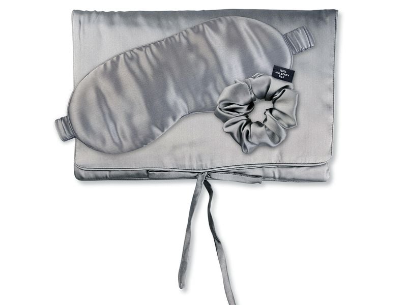 Ailoria | TRAVEL SET BEAUTY M Shadow | 1x Silk bag,1x Sleepingmask, 1x Scrunchie M