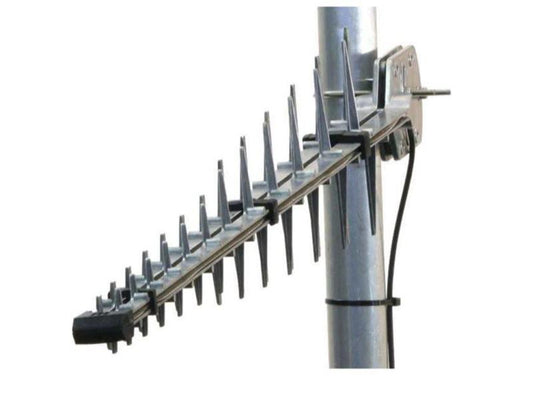 Poynting | iLTE Richtantenne, SMA, 7n _Kabel | 11dBi, 110x18x6cm für Outdoor, bis 6cm Mast