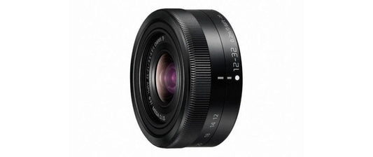 Panasonic 12-32mm / f 3.5-5.6 O.i.S