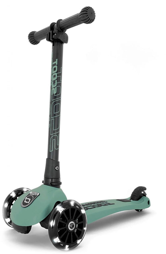 Scoot & Ride | Highwaykick 3 LED | Mini Scooter | Forest